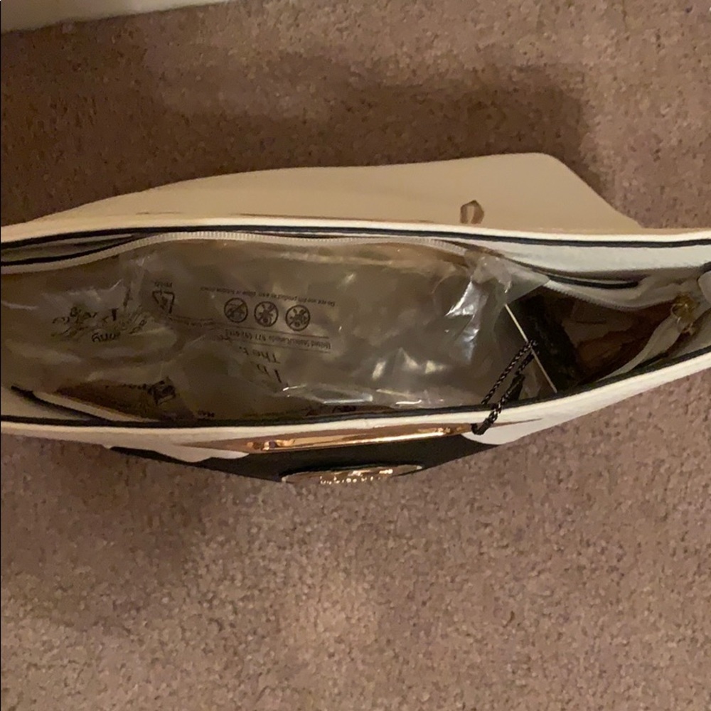 MK Handbag - Picture 2 of 4